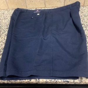Chaps Men's Golf Shorts New With Tags Navy Blue Size 42 Pleated Front.